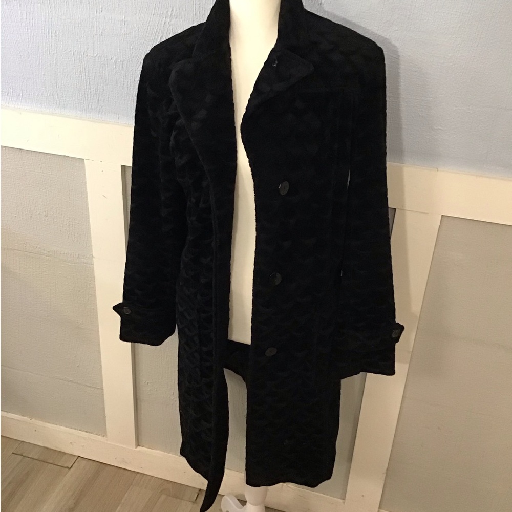 Women’s Elegant Vintage Swing Coat 35” Long  Hidden Buttons Scallop Design